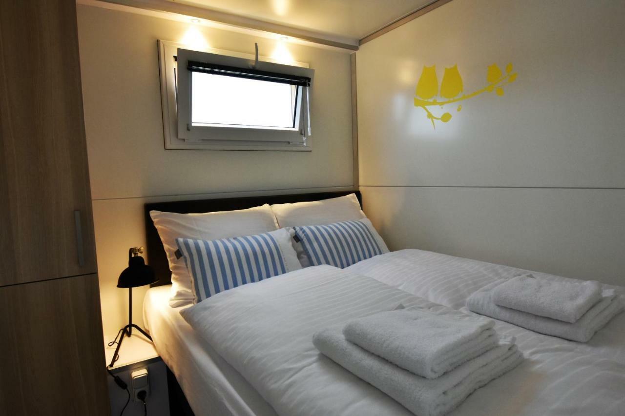 Cozy floating boatlodge Maastricht. Buitenkant foto