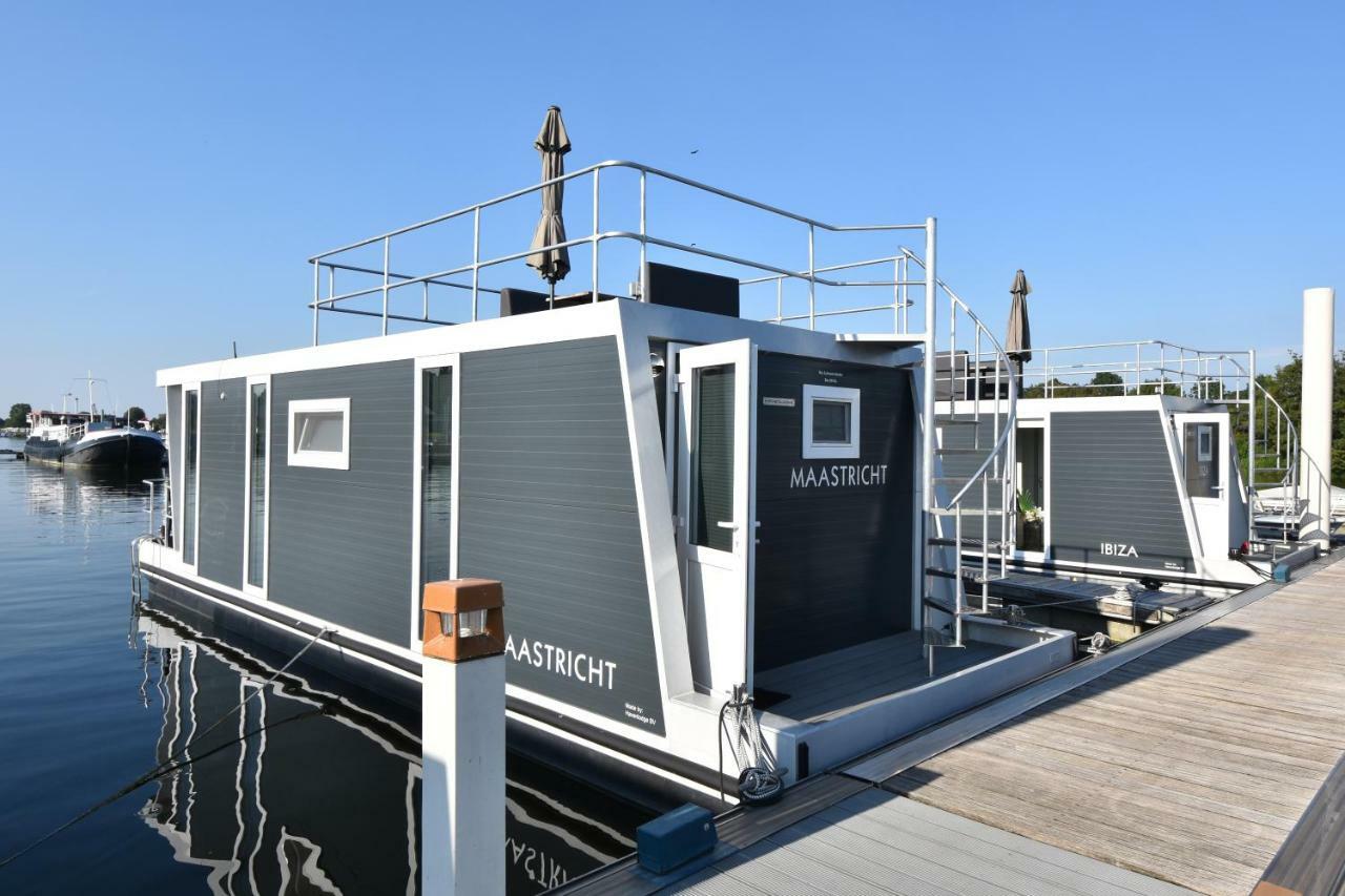 Cozy floating boatlodge Maastricht. Buitenkant foto
